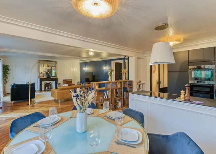 L'ambassadeur Epoustouflant En Plein Coeur De Rouen