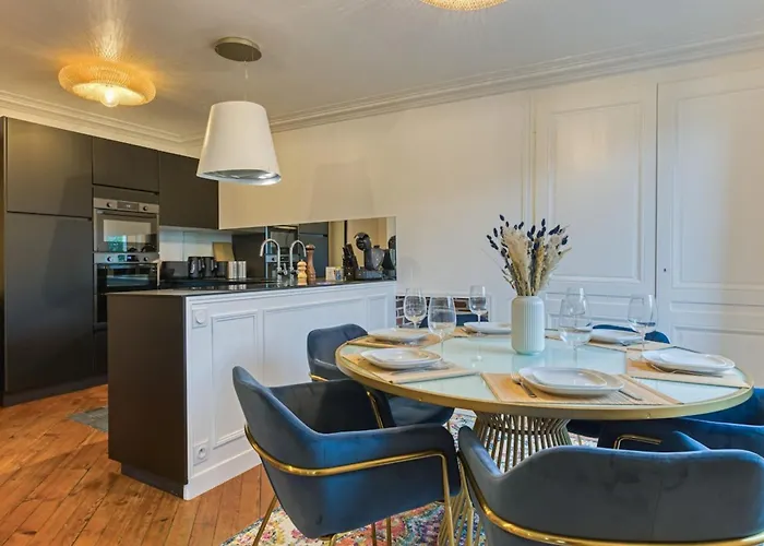 L'ambassadeur Epoustouflant En Plein Coeur De * Rouen