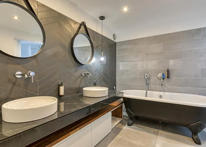 L'ambassadeur Epoustouflant En Plein Coeur De